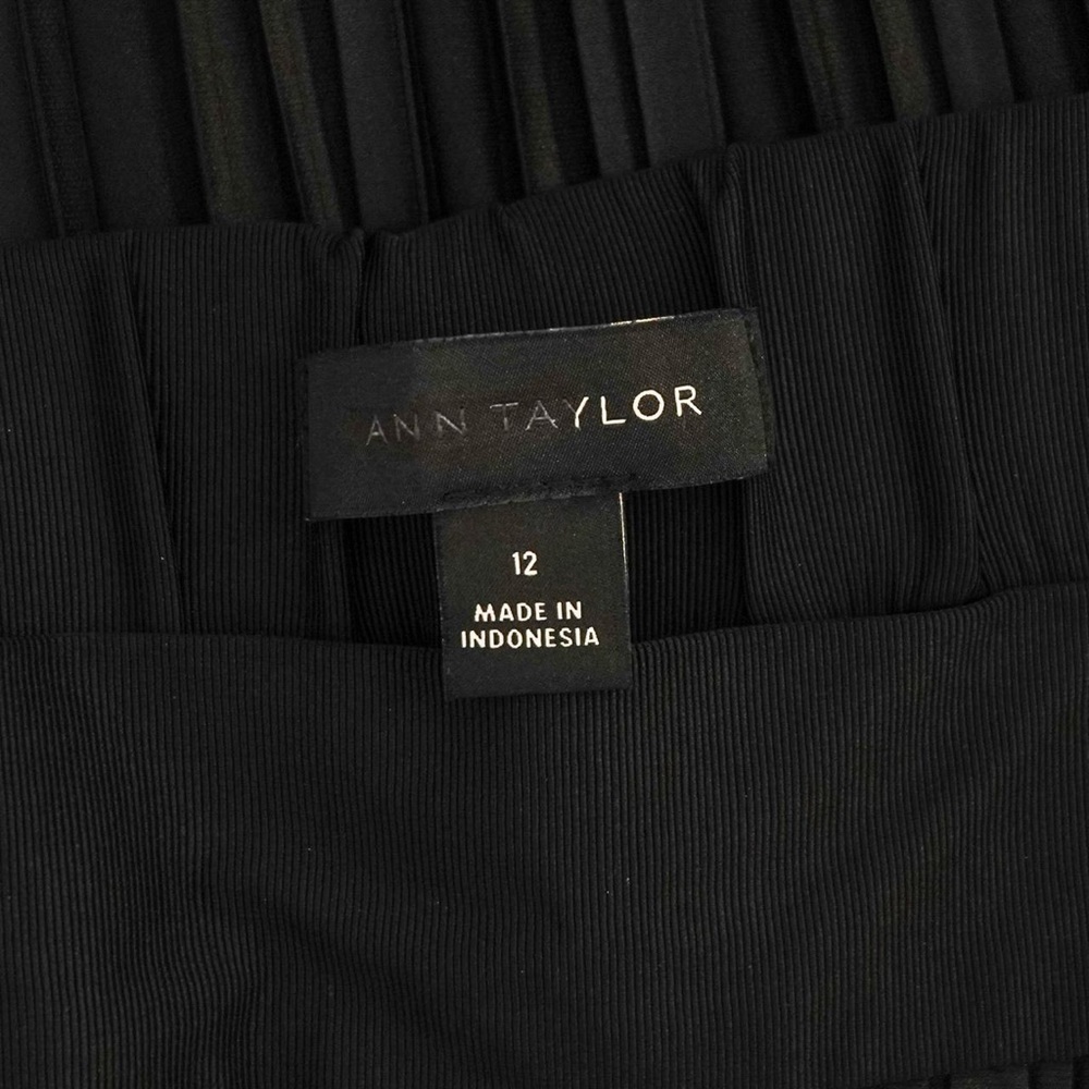 NWOT- Ann Taylor pleated wide leg pull on pants black Size 12 - Picture 8 of 9